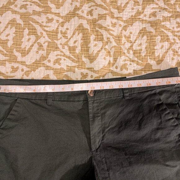 Old Navy shorts size 14 - Picture 5 of 6